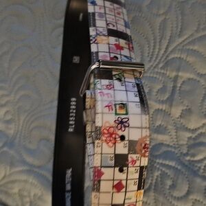 Womens White Graffiti Belt  Holographic Hearts Love Flowers Design